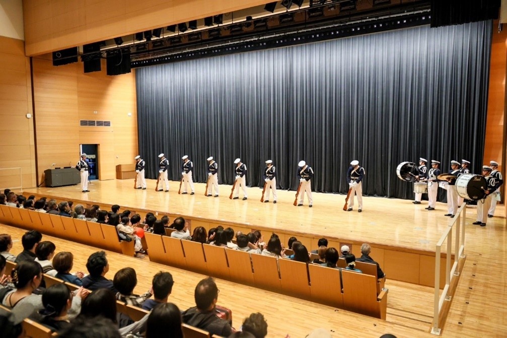 防衛大学校 儀仗隊パフォーマンスの様子①