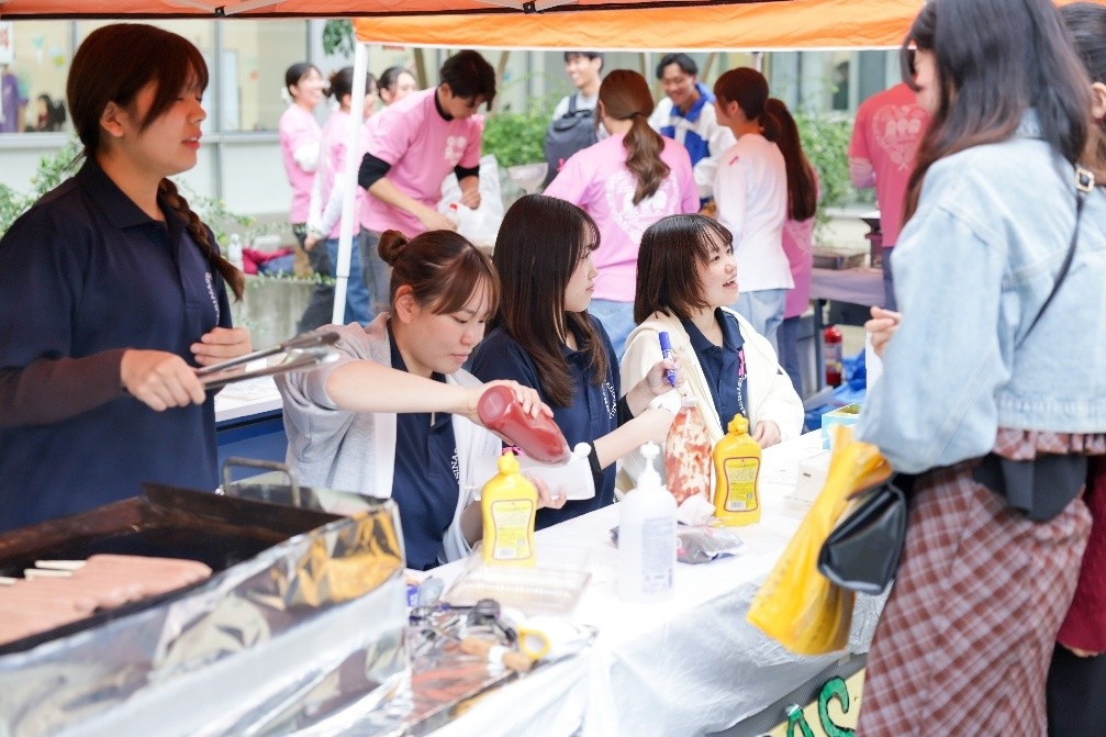 バレーサークルによるフランクフルトの販売