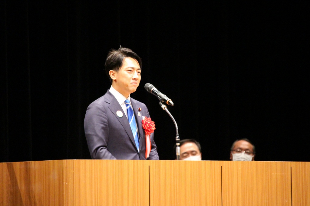 衆議院議員 小泉進次郎様