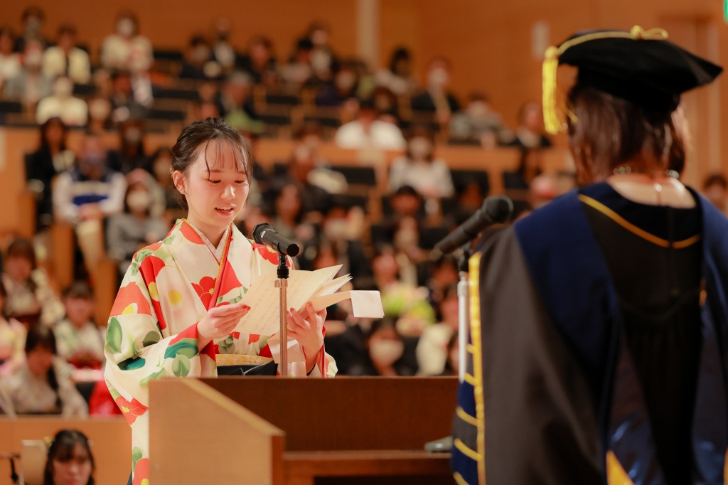 卒業生代表あいさつ