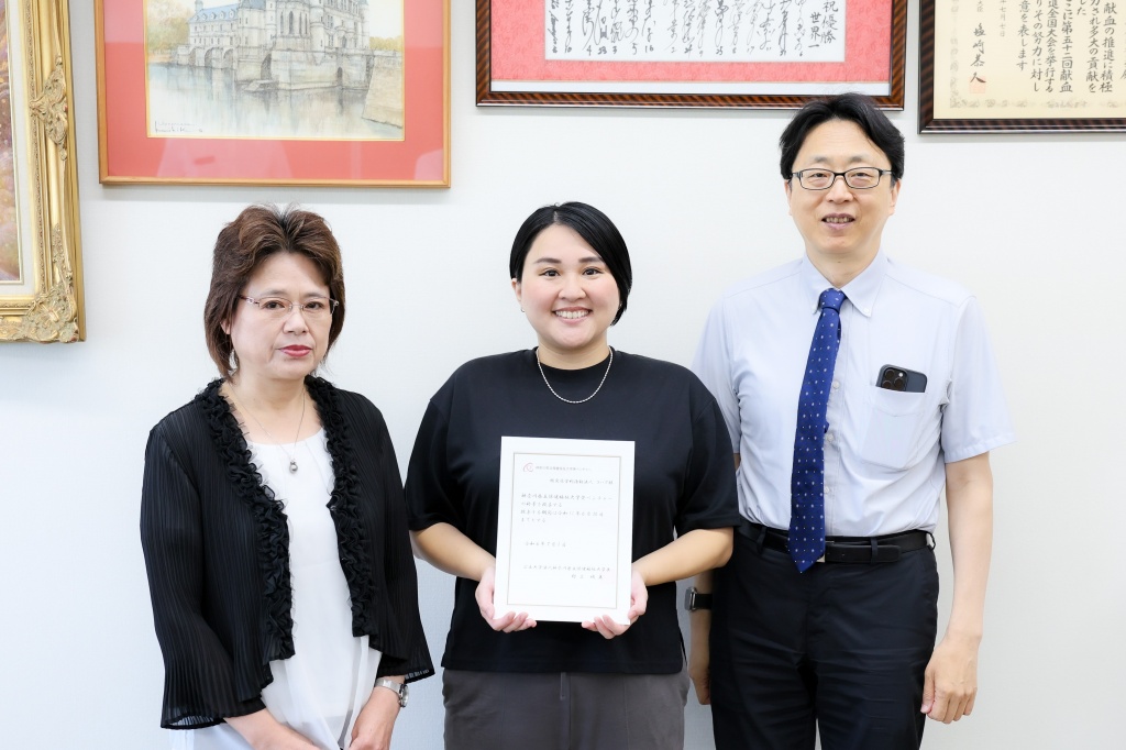 NPO法人コハグ
(中央:大貫詩織さん)