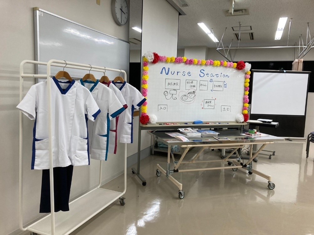 看護学科によるプチナースステーションの様子①