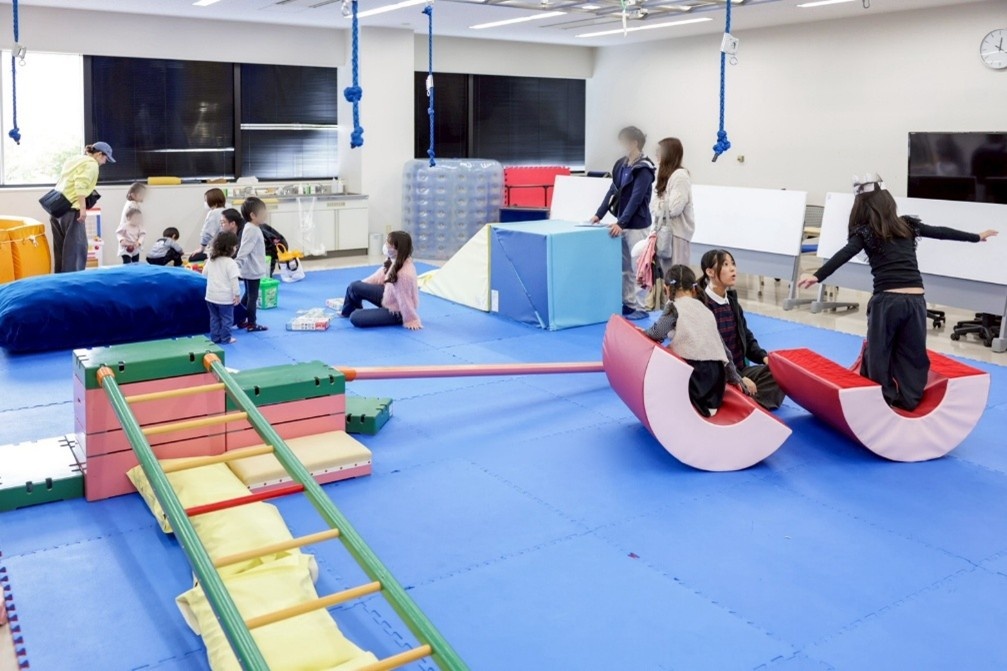 作業療法学専攻による「作業療法と遊び」の体験コーナー