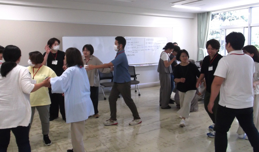 「チームビルディング」講義・演習
の様子